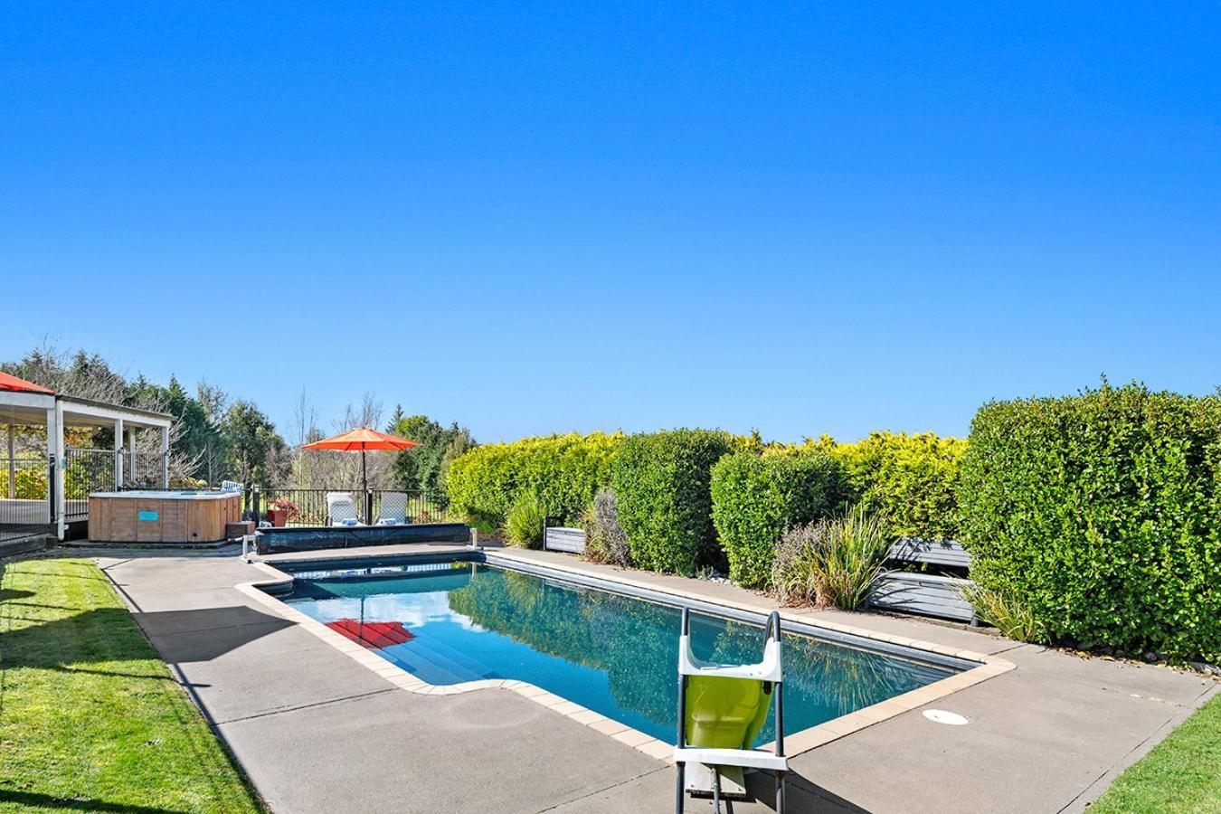 Mountviews Lodge Taupo Zewnętrze zdjęcie