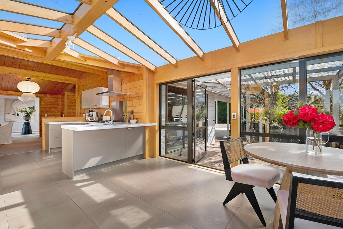 Mountviews Lodge Taupo Zewnętrze zdjęcie