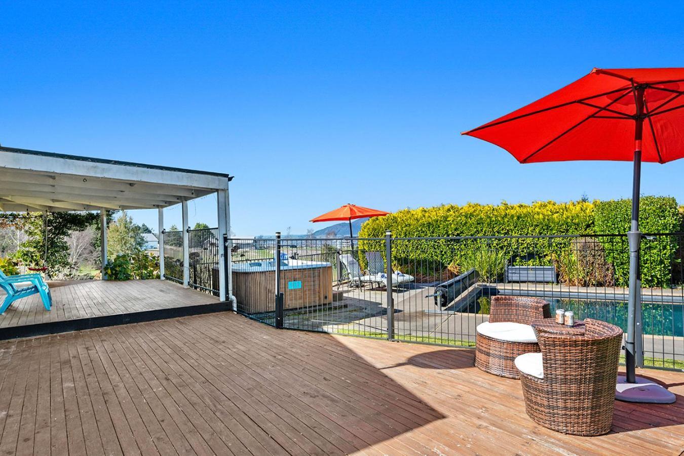 Mountviews Lodge Taupo Zewnętrze zdjęcie