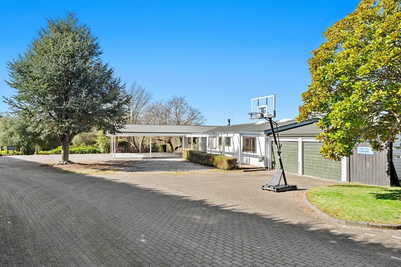 Mountviews Lodge Taupo Zewnętrze zdjęcie