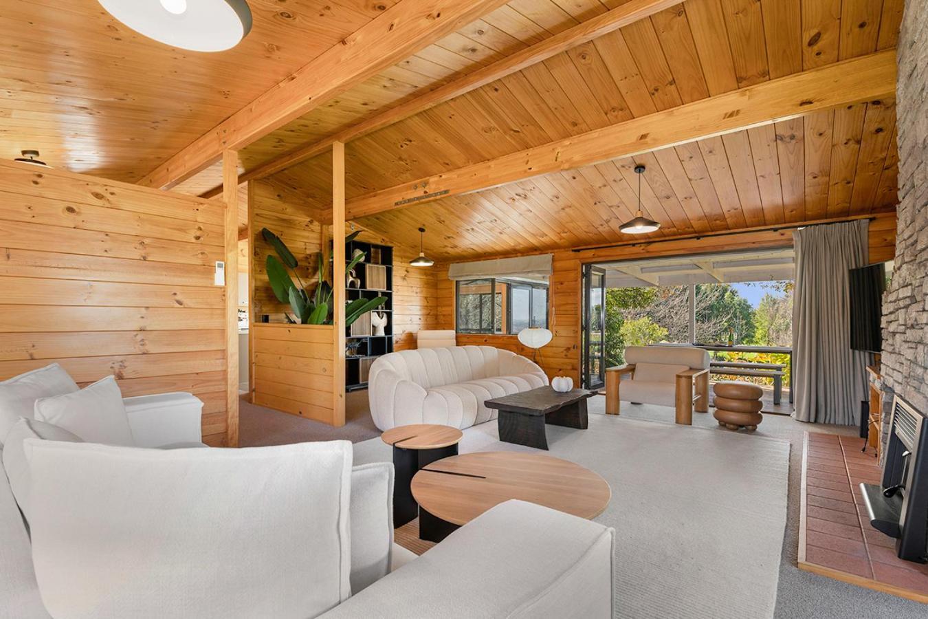 Mountviews Lodge Taupo Zewnętrze zdjęcie