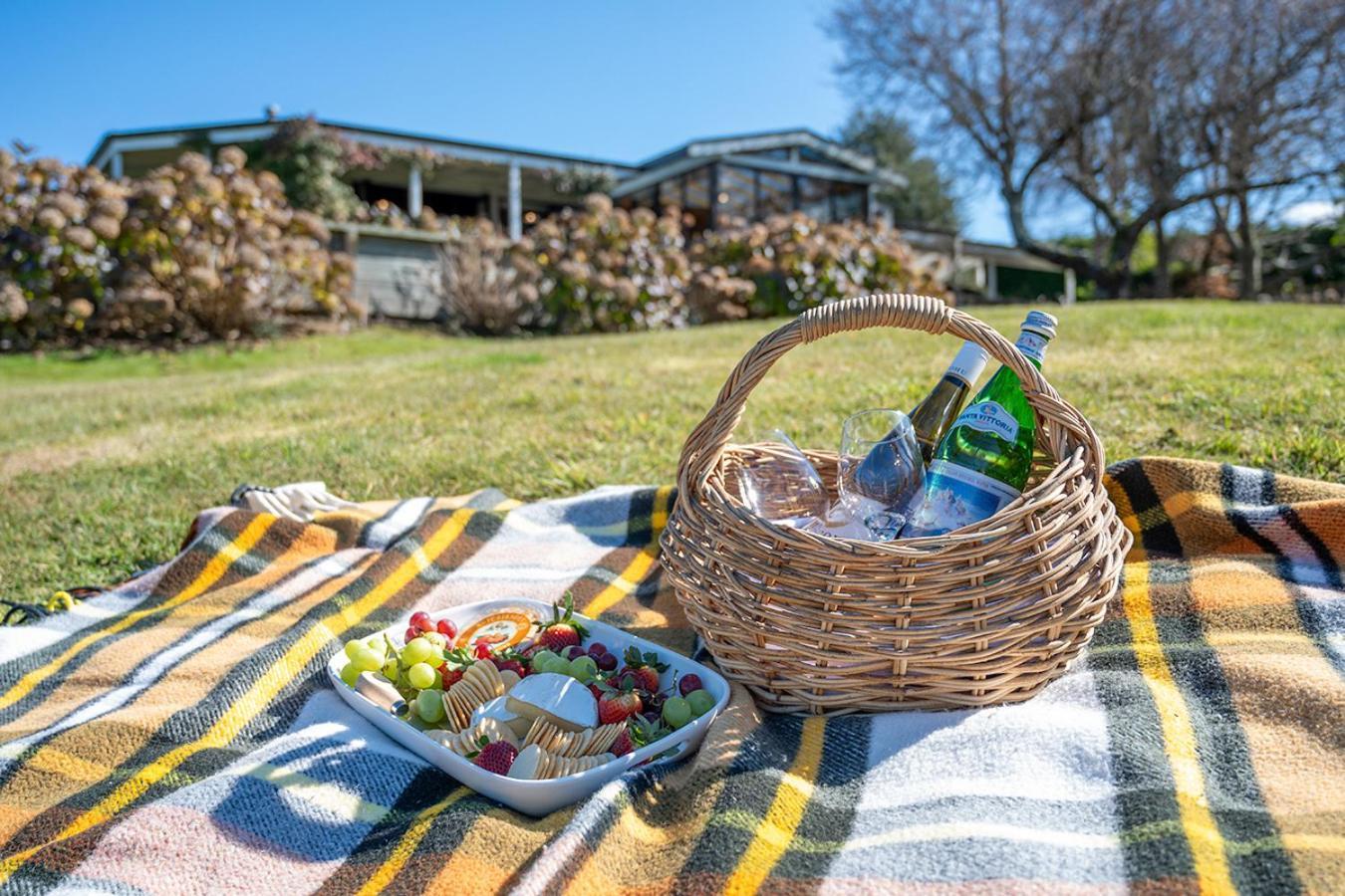 Mountviews Lodge Taupo Zewnętrze zdjęcie