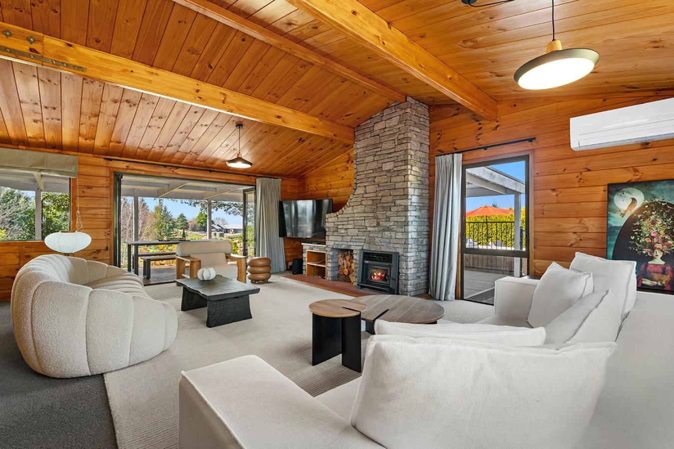 Mountviews Lodge Taupo Zewnętrze zdjęcie