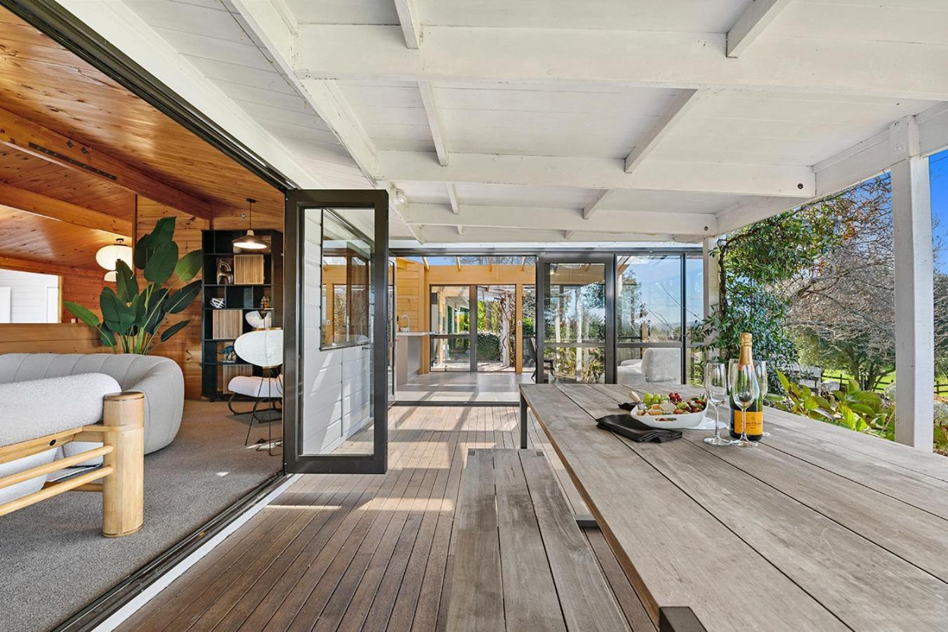 Mountviews Lodge Taupo Zewnętrze zdjęcie